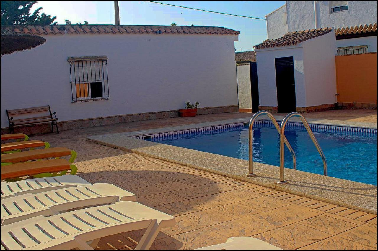 Chalet Con Piscina Privada โกนิล เด ลาฟรอนเตรา ภายนอก รูปภาพ