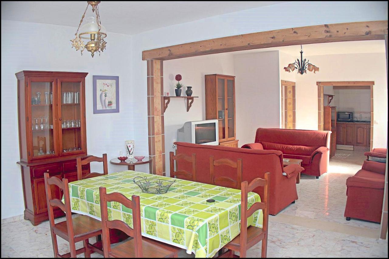 Chalet Con Piscina Privada โกนิล เด ลาฟรอนเตรา ภายนอก รูปภาพ