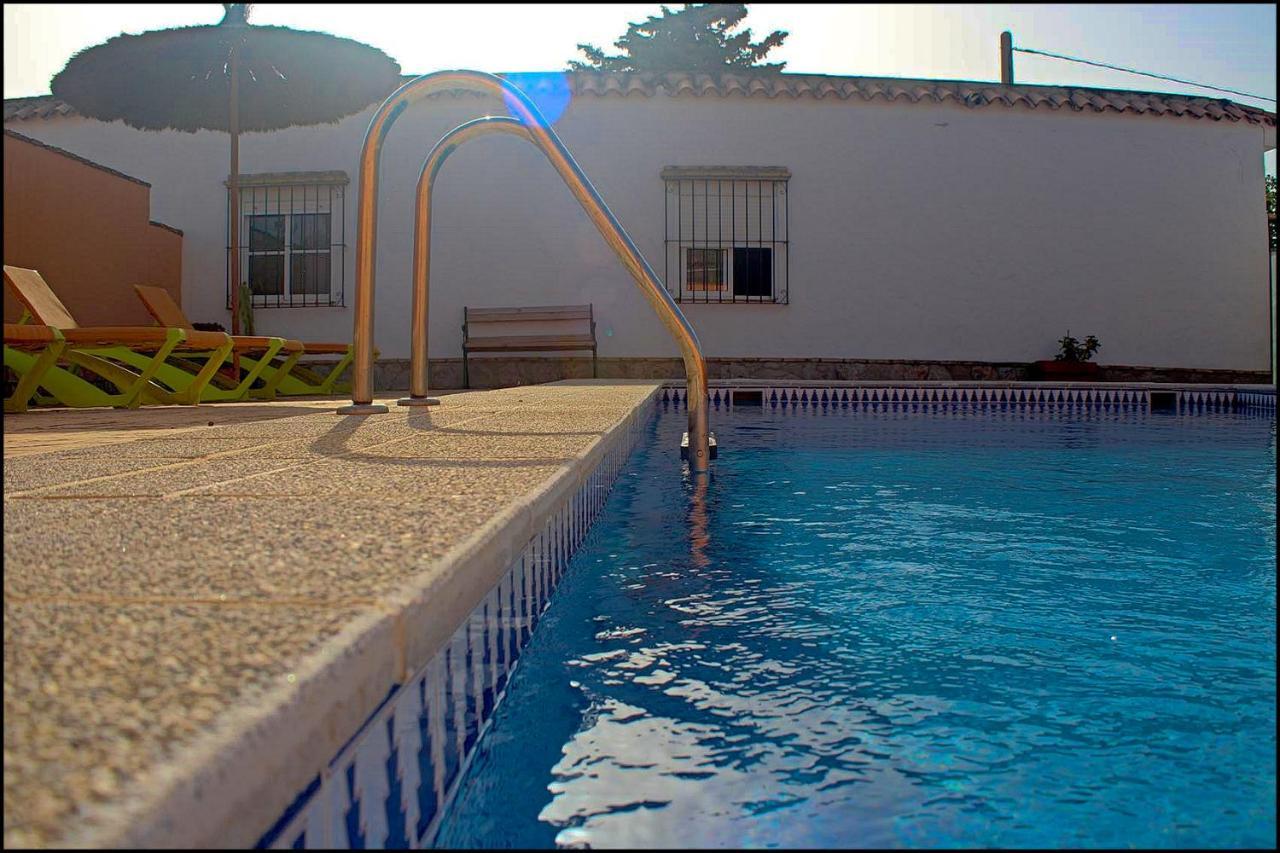 Chalet Con Piscina Privada โกนิล เด ลาฟรอนเตรา ภายนอก รูปภาพ