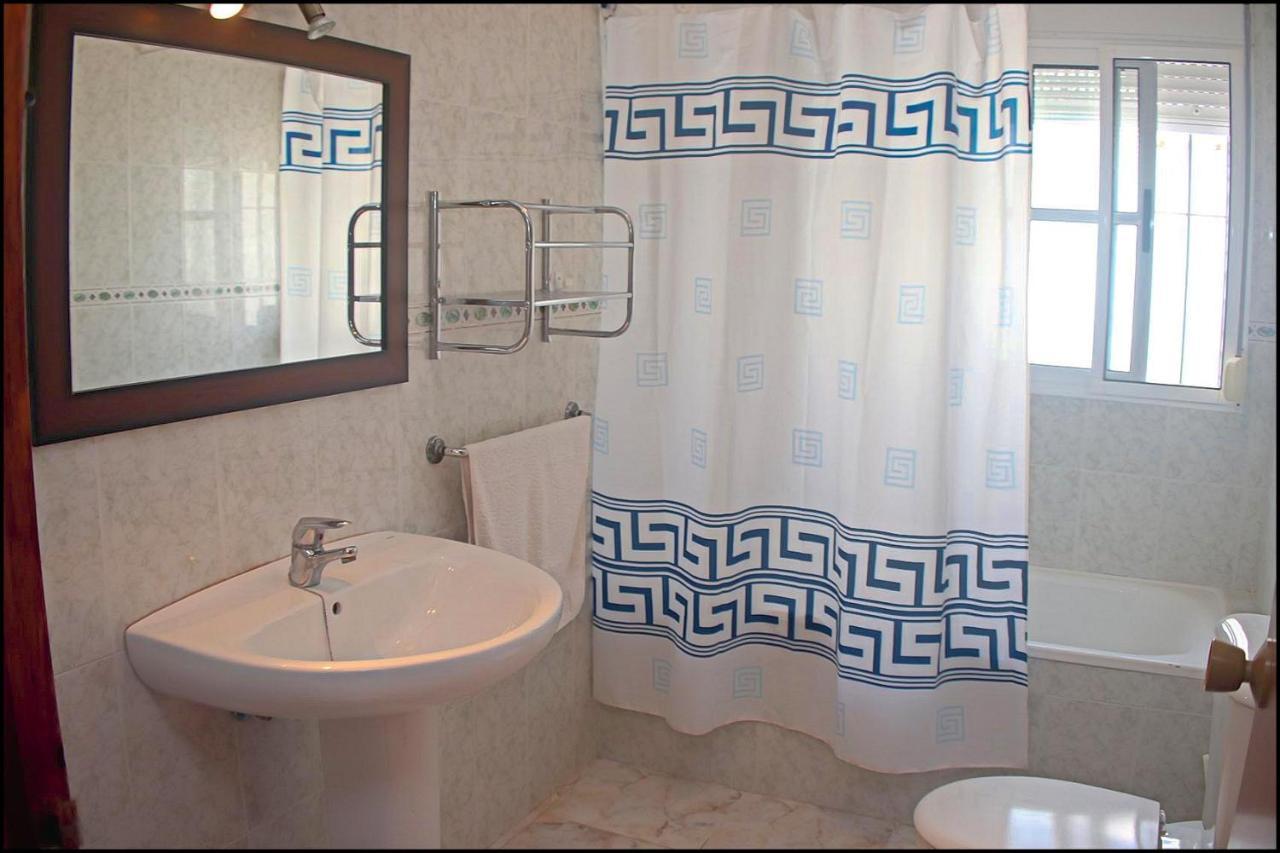 Chalet Con Piscina Privada โกนิล เด ลาฟรอนเตรา ภายนอก รูปภาพ