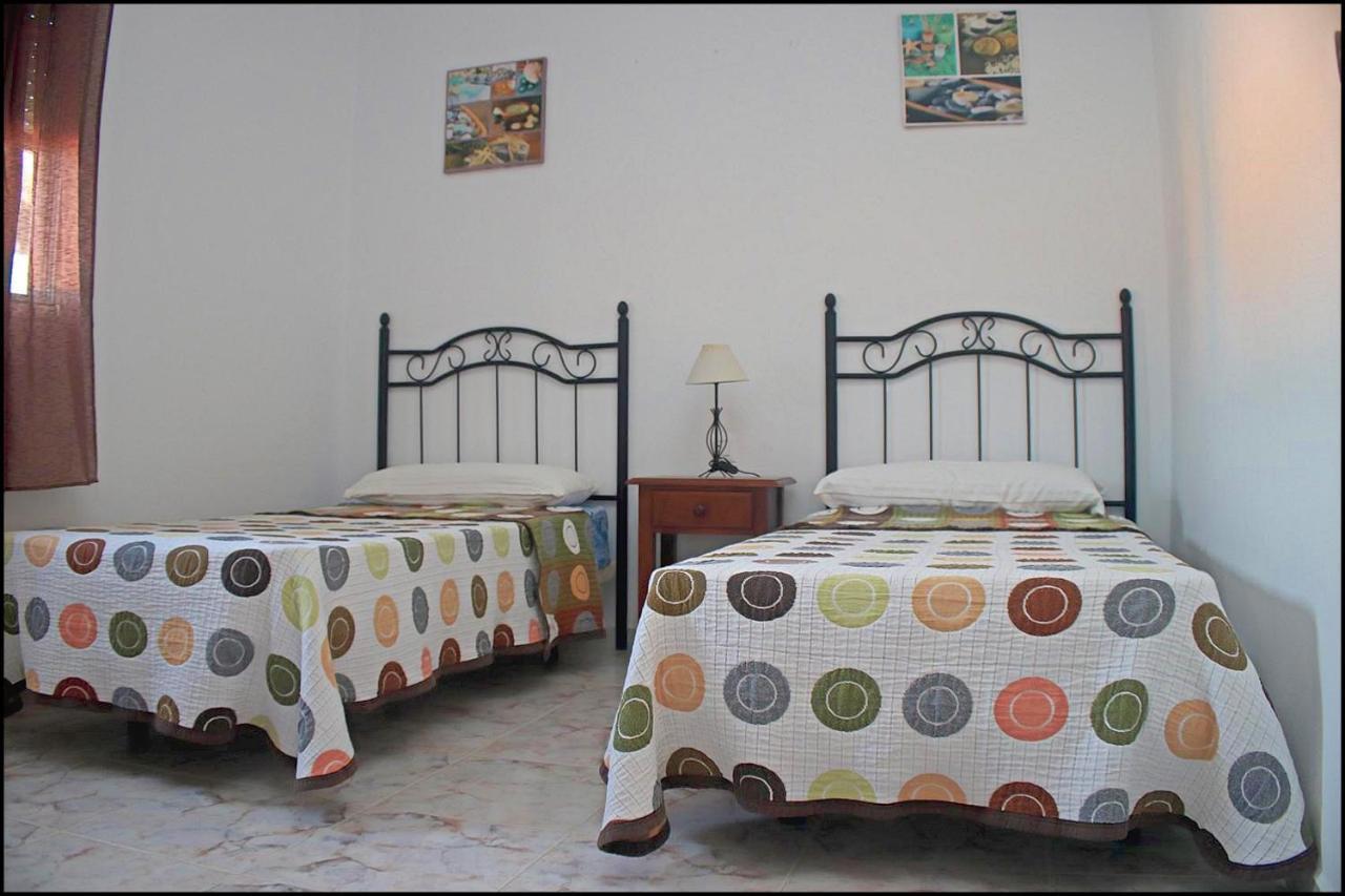 Chalet Con Piscina Privada โกนิล เด ลาฟรอนเตรา ภายนอก รูปภาพ