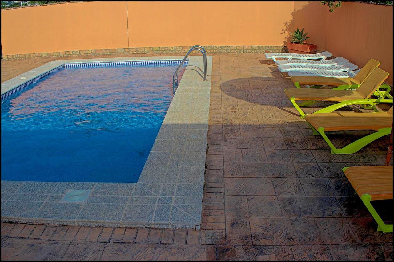Chalet Con Piscina Privada โกนิล เด ลาฟรอนเตรา ภายนอก รูปภาพ