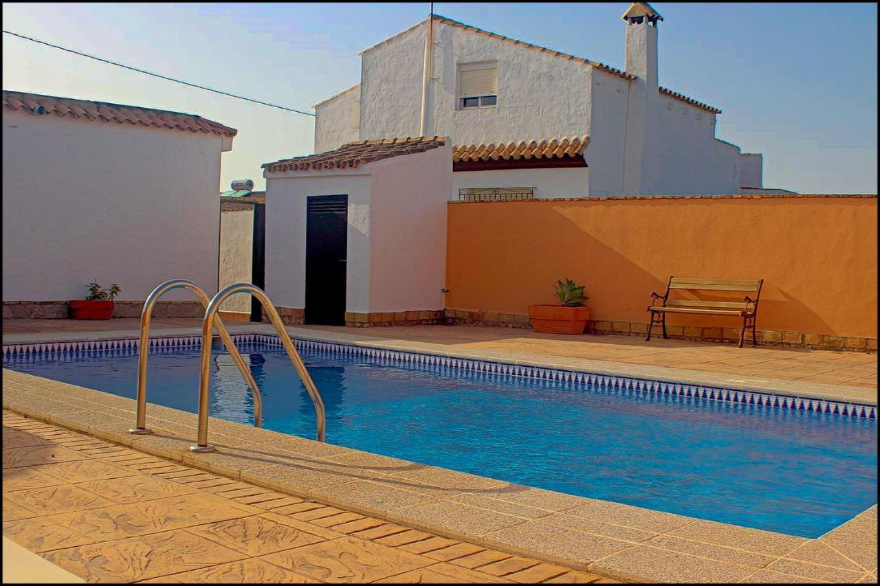 Chalet Con Piscina Privada โกนิล เด ลาฟรอนเตรา ภายนอก รูปภาพ